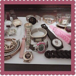 1lb+ Lot of Untested Vintage to Modern Watches and Parts for Crafts and Repair